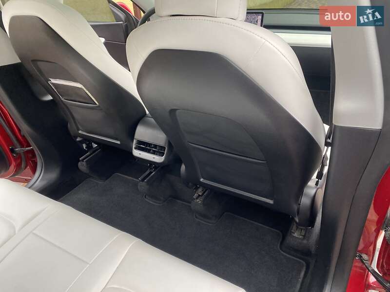 Внедорожник / Кроссовер Tesla Model Y 2021 в Полтаве