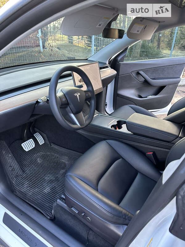 Внедорожник / Кроссовер Tesla Model Y 2022 в Виннице