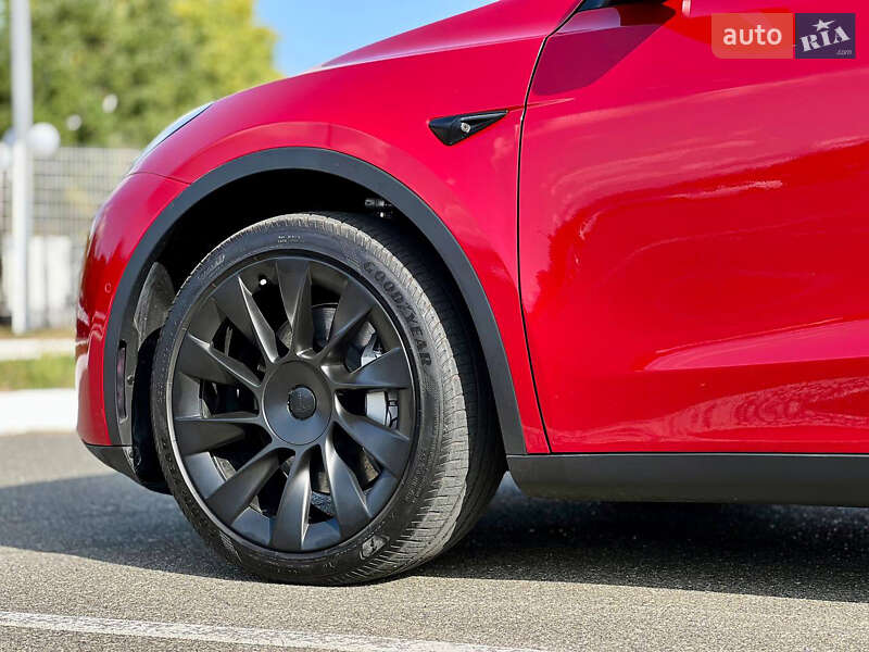 Внедорожник / Кроссовер Tesla Model Y 2020 в Киеве