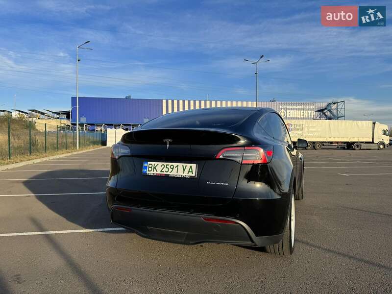 Внедорожник / Кроссовер Tesla Model Y 2020 в Ровно