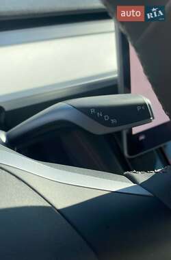 Внедорожник / Кроссовер Tesla Model Y 2022 в 
