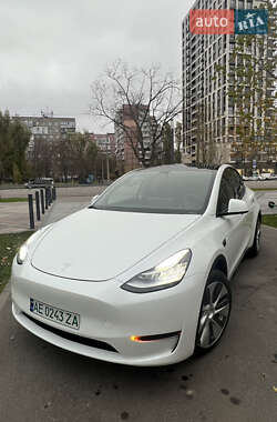 Внедорожник / Кроссовер Tesla Model Y 2020 в 
