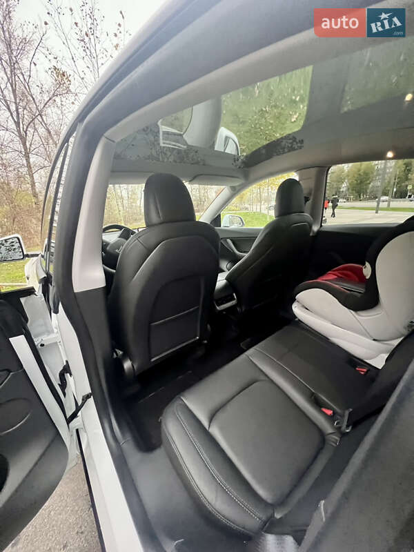Внедорожник / Кроссовер Tesla Model Y 2020 в Днепре