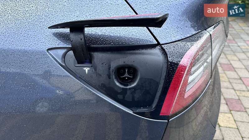 Позашляховик / Кросовер Tesla Model Y 2023 в Львові