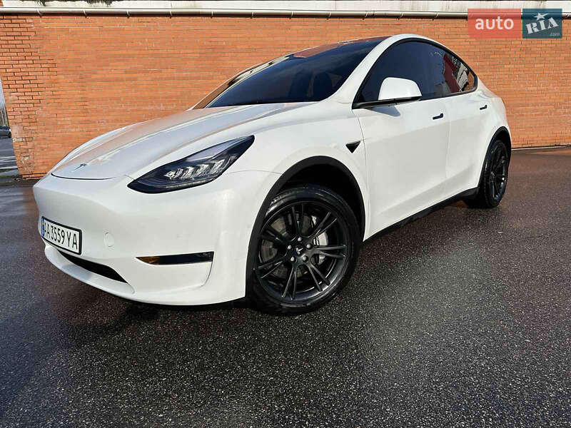 Tesla Model Y 2020