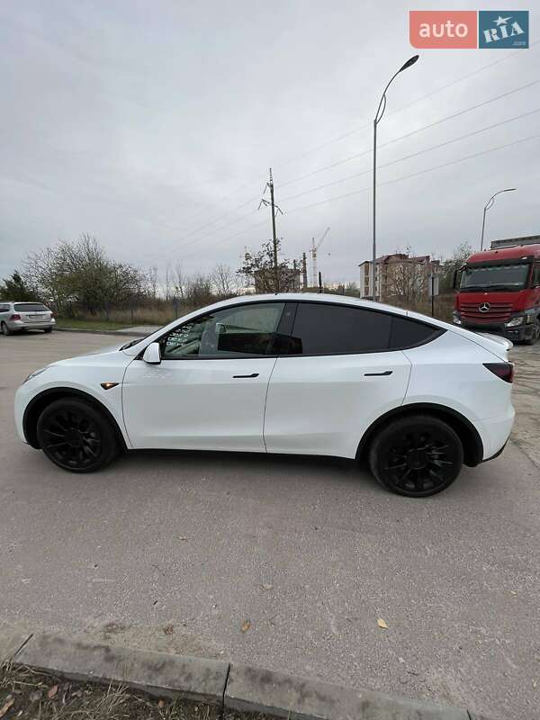 Позашляховик / Кросовер Tesla Model Y 2021 в Тернополі