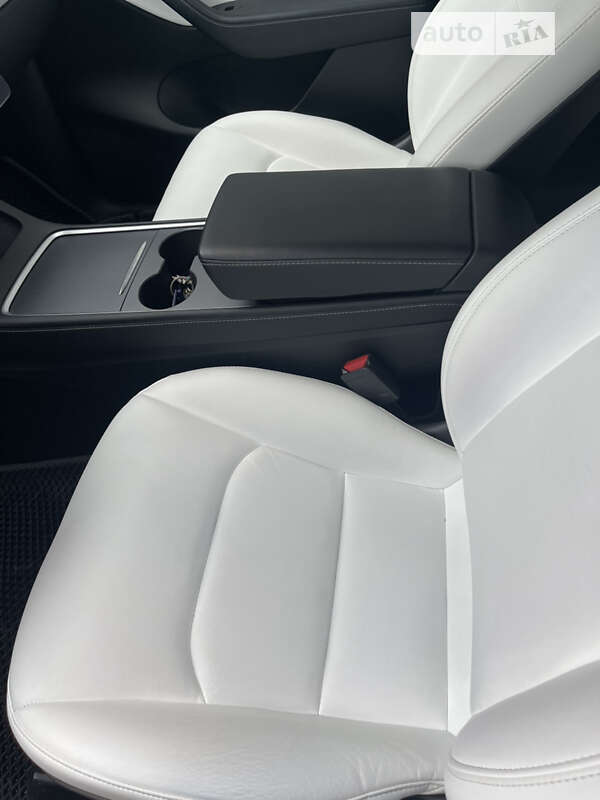 Внедорожник / Кроссовер Tesla Model Y 2022 в Днепре
