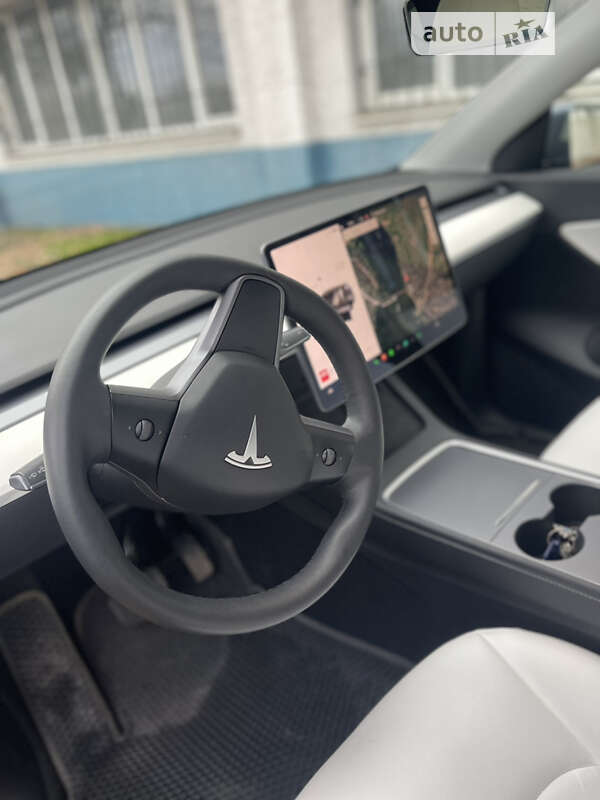 Внедорожник / Кроссовер Tesla Model Y 2022 в Днепре