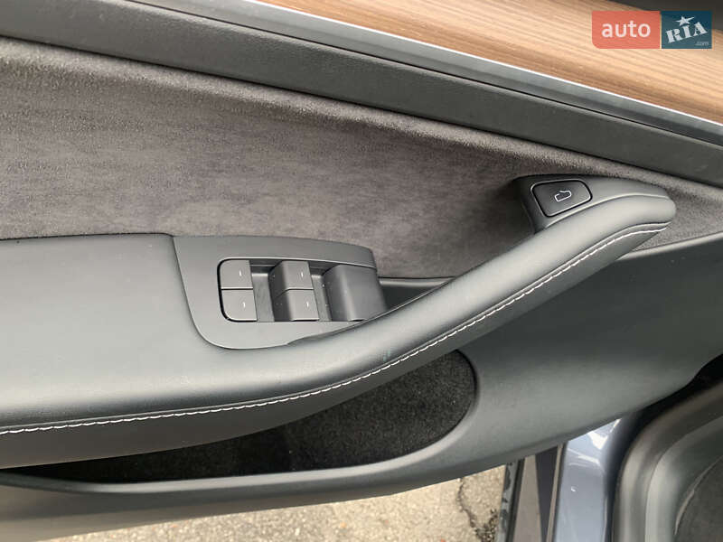 Внедорожник / Кроссовер Tesla Model Y 2022 в Самаре