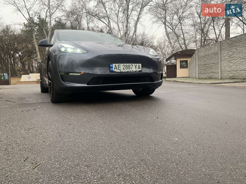 Tesla Model Y 2022