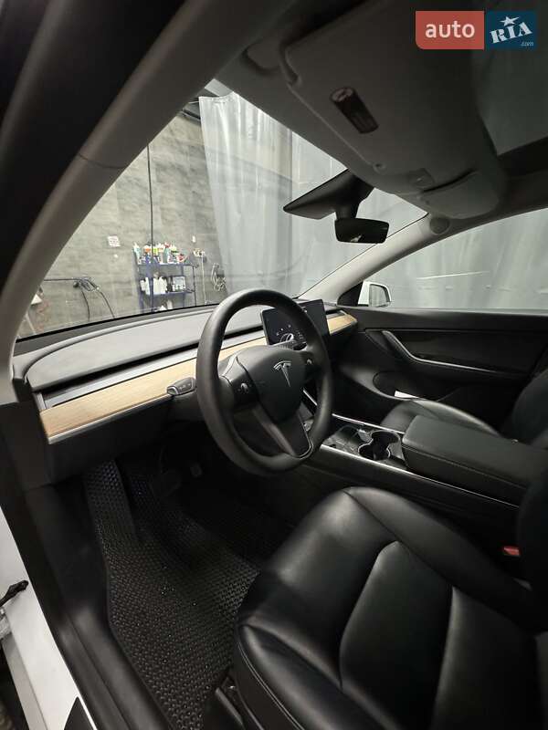 Внедорожник / Кроссовер Tesla Model Y 2021 в Киеве фото 5 Внедорожник / Кроссовер Tesla Model Y 2021 в Киеве