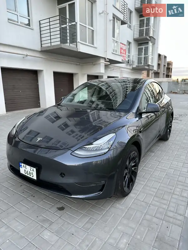 Внедорожник / Кроссовер Tesla Model Y 2021 в 