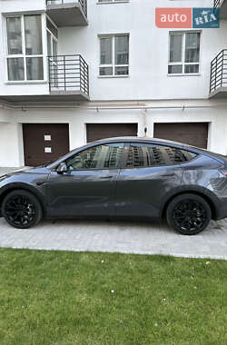 Внедорожник / Кроссовер Tesla Model Y 2021 в Киеве