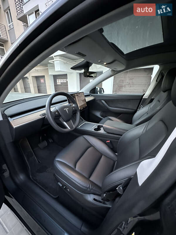 Внедорожник / Кроссовер Tesla Model Y 2021 в Днепре
