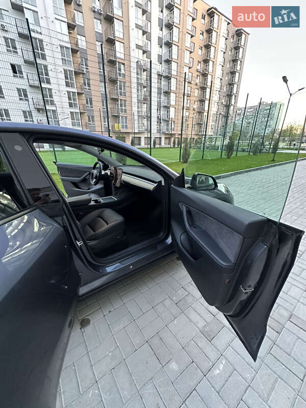 Внедорожник / Кроссовер Tesla Model Y 2021 в Днепре