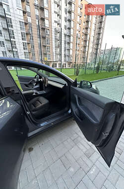 Внедорожник / Кроссовер Tesla Model Y 2021 в 