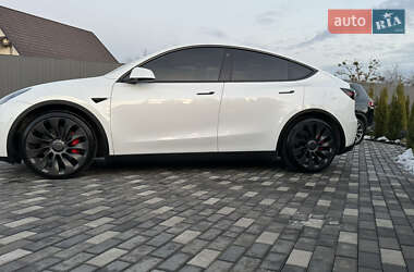 Внедорожник / Кроссовер Tesla Model Y 2022 в Киеве
