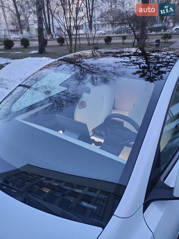 Внедорожник / Кроссовер Tesla Model Y 2022 в Чернигове