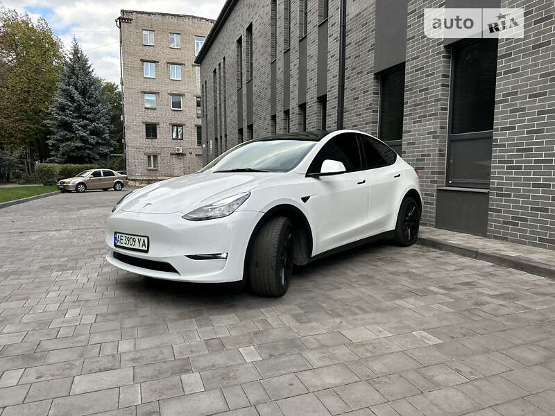 Позашляховик / Кросовер Tesla Model Y 2022 в Дніпрі