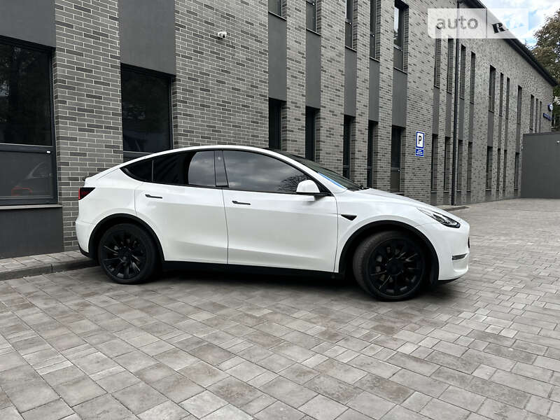Позашляховик / Кросовер Tesla Model Y 2022 в Дніпрі