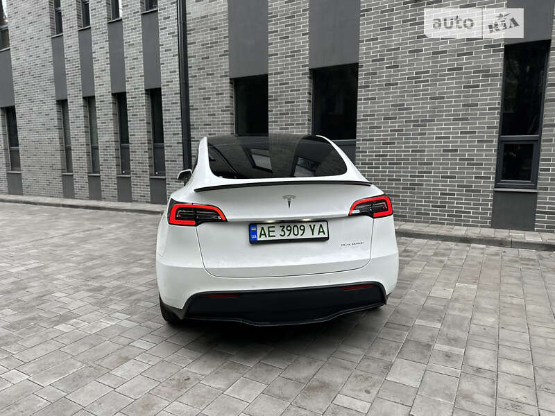 Позашляховик / Кросовер Tesla Model Y 2022 в Дніпрі