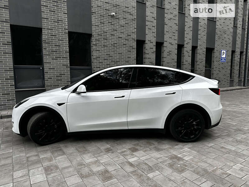 Позашляховик / Кросовер Tesla Model Y 2022 в Дніпрі
