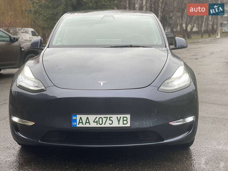 Позашляховик / Кросовер Tesla Model Y 2021 в Києві