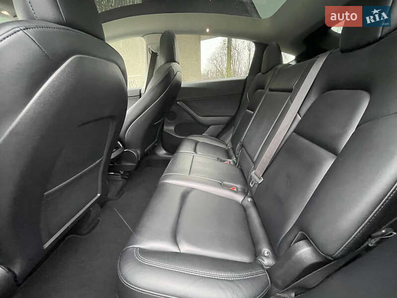 Позашляховик / Кросовер Tesla Model Y 2021 в Києві