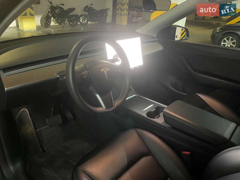 Позашляховик / Кросовер Tesla Model Y 2021 в Києві