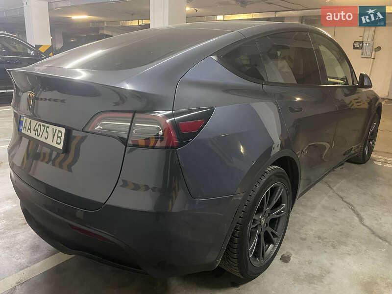 Позашляховик / Кросовер Tesla Model Y 2021 в Києві