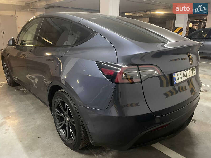 Позашляховик / Кросовер Tesla Model Y 2021 в Києві
