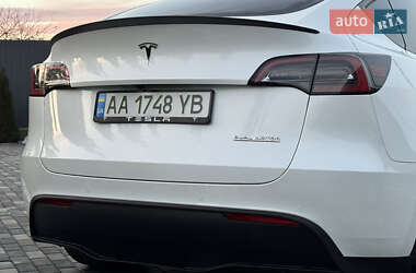 Внедорожник / Кроссовер Tesla Model Y 2022 в Киеве