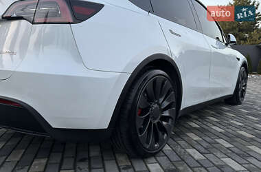 Внедорожник / Кроссовер Tesla Model Y 2022 в Киеве