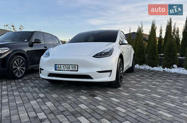 Внедорожник / Кроссовер Tesla Model Y 2022 в Киеве