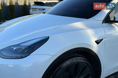Внедорожник / Кроссовер Tesla Model Y 2022 в Киеве