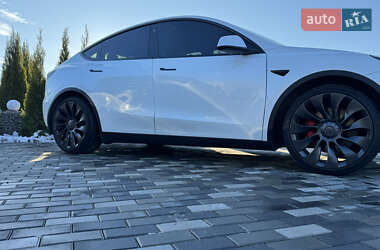 Внедорожник / Кроссовер Tesla Model Y 2022 в Киеве