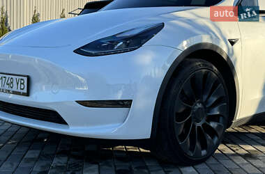 Внедорожник / Кроссовер Tesla Model Y 2022 в Киеве