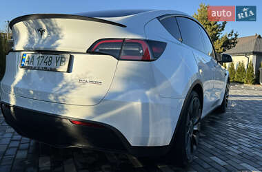 Внедорожник / Кроссовер Tesla Model Y 2022 в Киеве