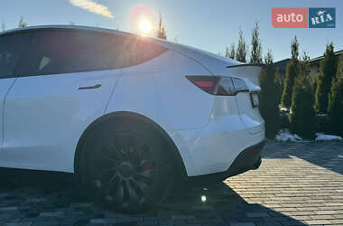 Внедорожник / Кроссовер Tesla Model Y 2022 в Киеве