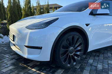 Внедорожник / Кроссовер Tesla Model Y 2022 в Киеве