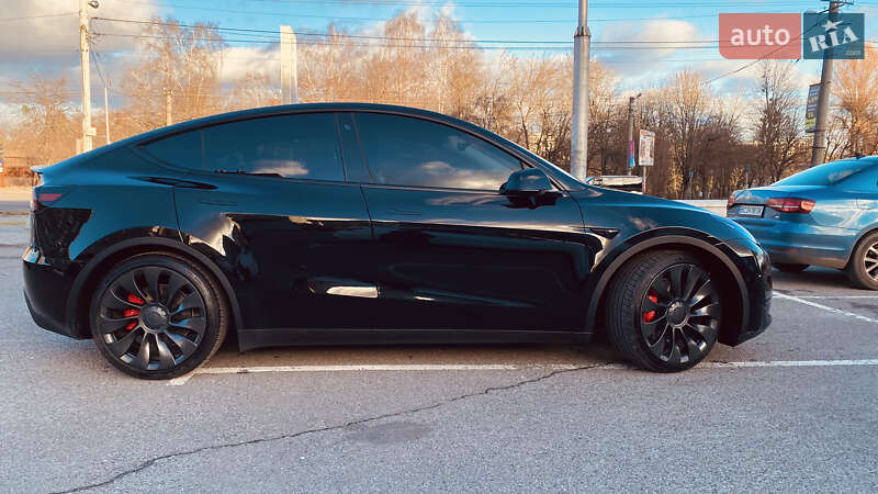 Внедорожник / Кроссовер Tesla Model Y 2022 в Львове
