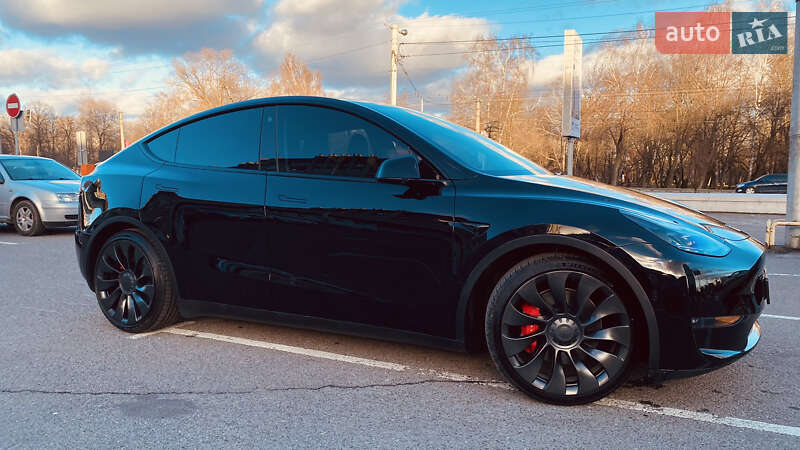 Tesla Model Y 2022