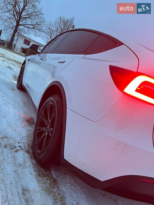 Позашляховик / Кросовер Tesla Model Y 2020 в Косові фото 4 Позашляховик / Кросовер Tesla Model Y 2020 в Косові