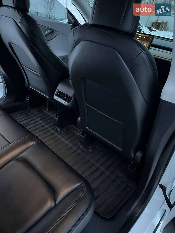 Внедорожник / Кроссовер Tesla Model Y 2020 в Косове