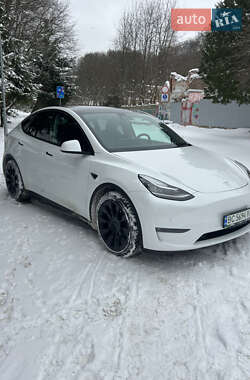 Внедорожник / Кроссовер Tesla Model Y 2021 в 
