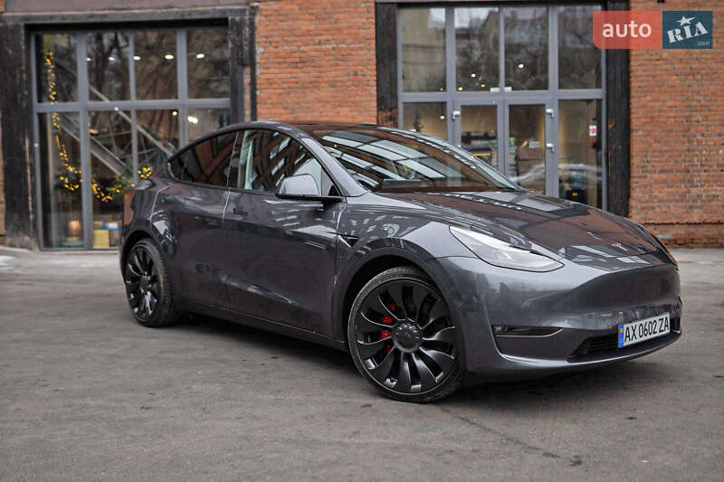 Внедорожник / Кроссовер Tesla Model Y 2023 в Киеве
