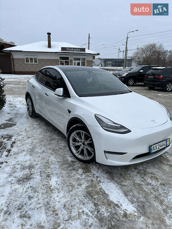 Внедорожник / Кроссовер Tesla Model Y 2021 в Харькове