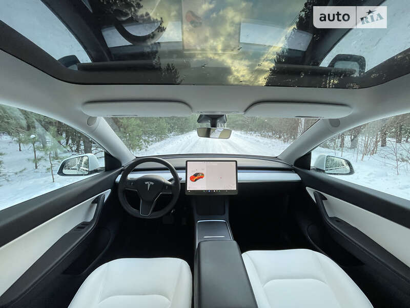 Внедорожник / Кроссовер Tesla Model Y 2021 в Ровно