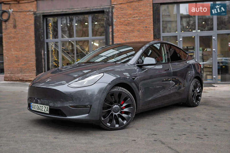 Tesla Model Y 2023