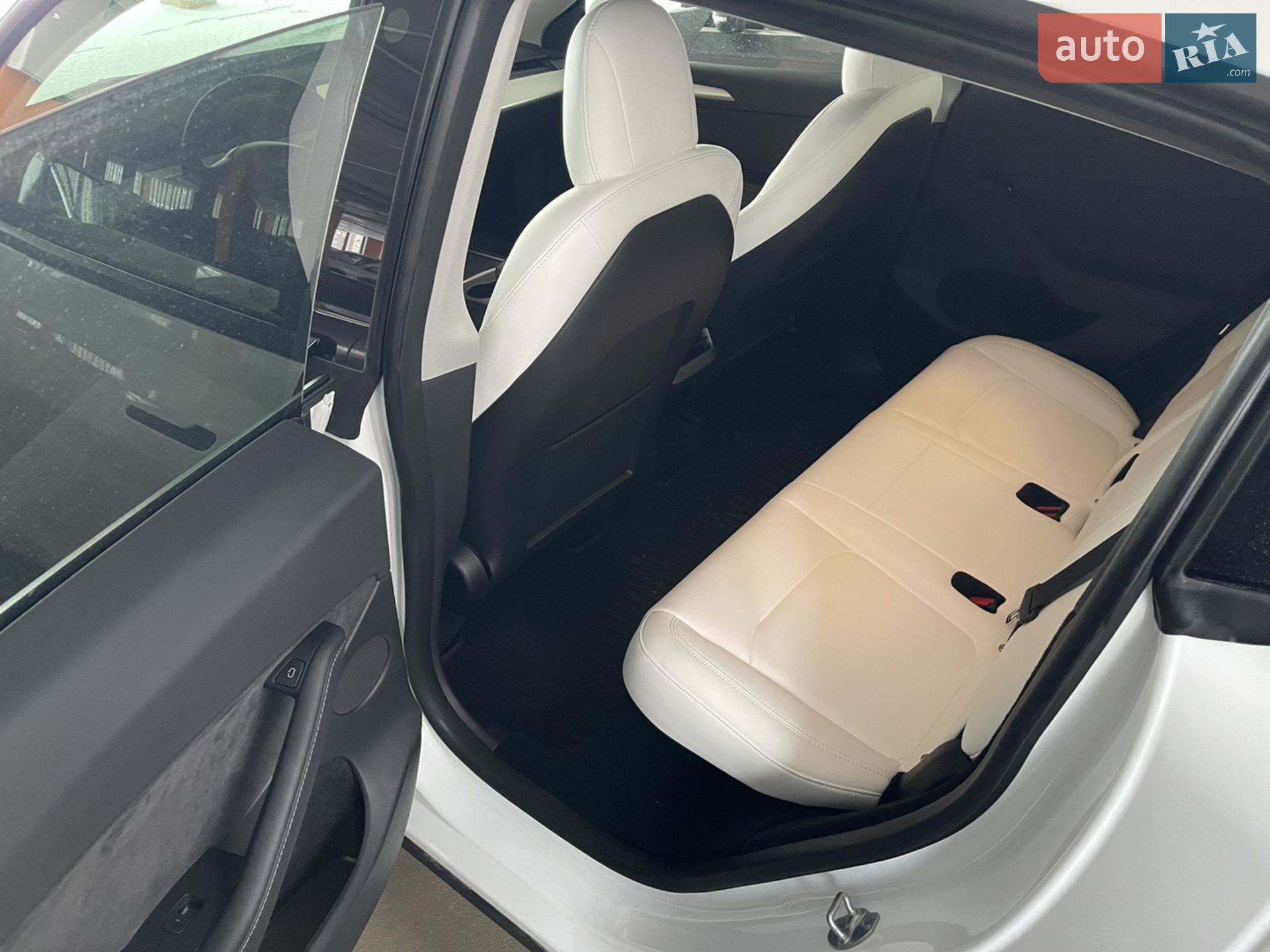 2022 Tesla Model Y - мініатюра 12